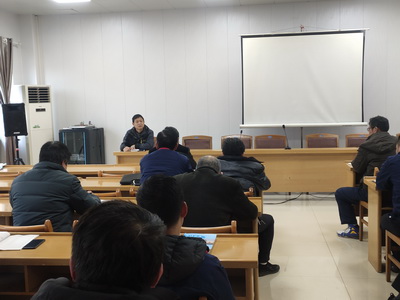 威廉希尔召开月度安环例会