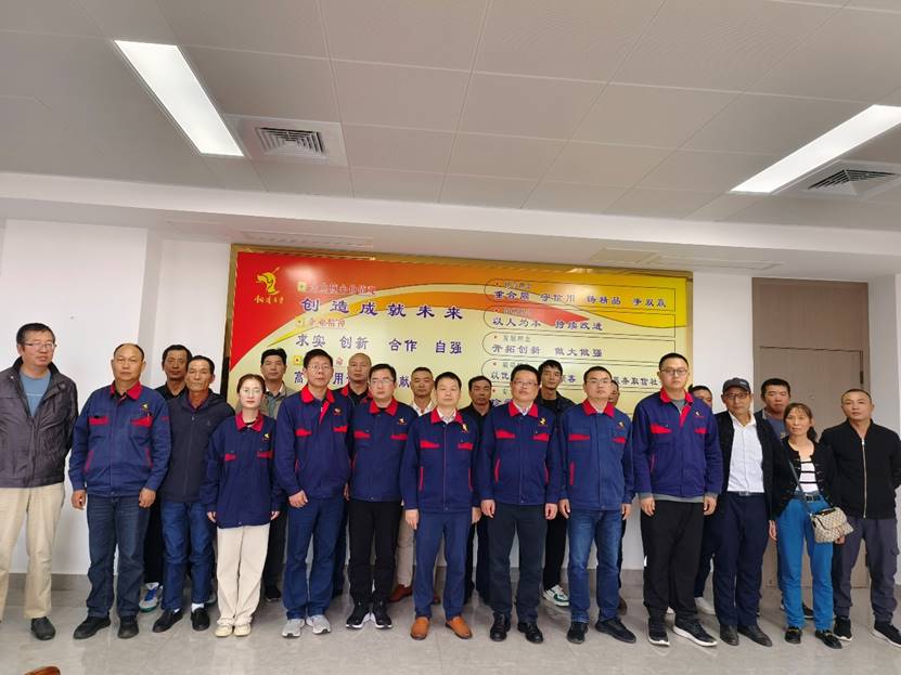 钢构威廉希尔召开厄瓜多尔项目施工人员及家属座谈会